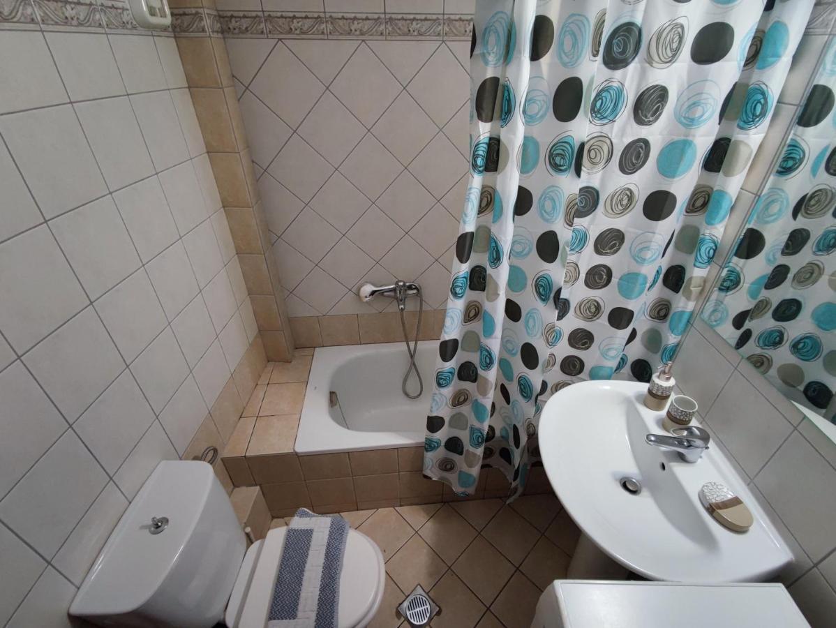 Constanteli Apartment Kavala Exteriör bild